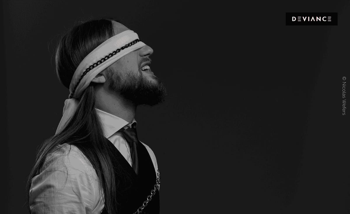 Genital torture for men: Ballbusting / CBT