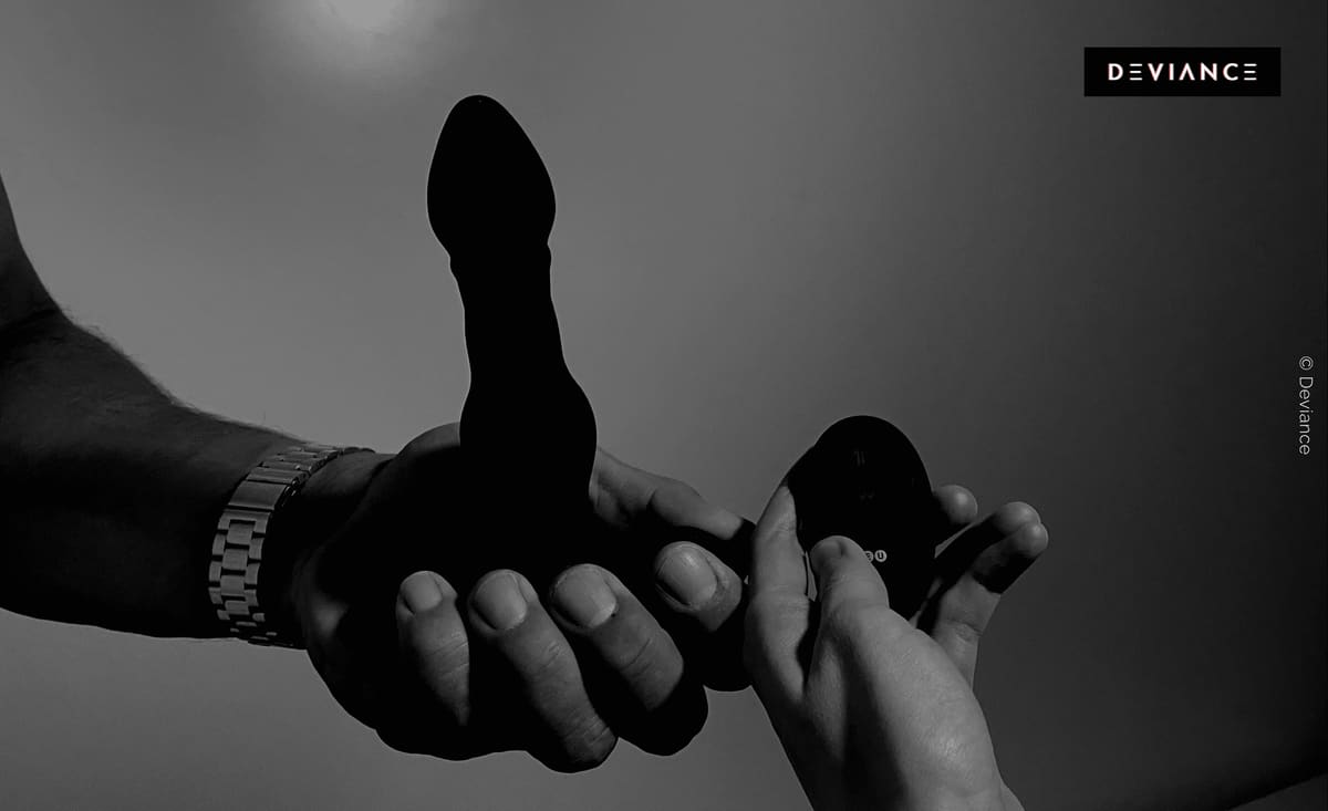 Plug and play: A very special anal plug in the (endurance) test